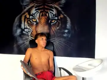 Chaturbate Watch Live Sex Cams of tyler_navas