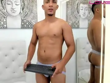 Chaturbate Nude Webcam of chris_arthus