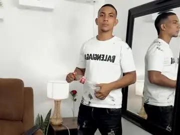 Chaturbate Adult Webcam of chris_arthus