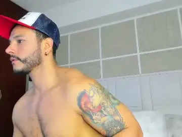 Chaturbate Live Sex Cam of isaacs11