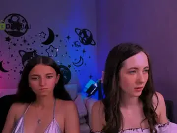 Chaturbate Sex Cam of caroline_honeyy