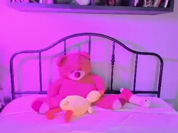 Chaturbate Live Sex Cam of emma_lirys