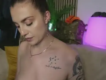 Chaturbate Sex Chat of ema_reese