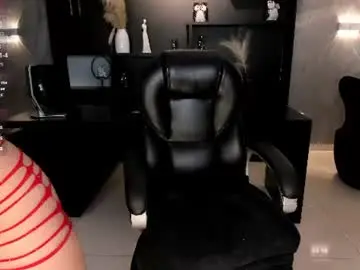 Chaturbate Live Sex of mialaurence_