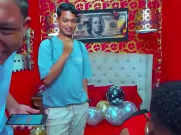 Chaturbate Live Sex Cam of morenoblack23cm