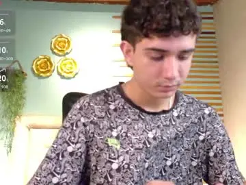 Chaturbate Live Sex of alejo_gray1