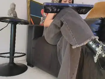 Chaturbate Live Sex Cam of sophie_littles