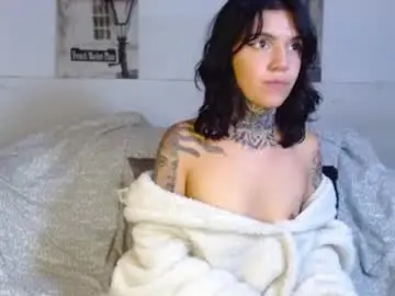 Chaturbate Live Sex Cam of lunai_gh