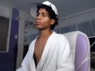 Chaturbate Watch Live Sex Cams of santy_bigcock_01