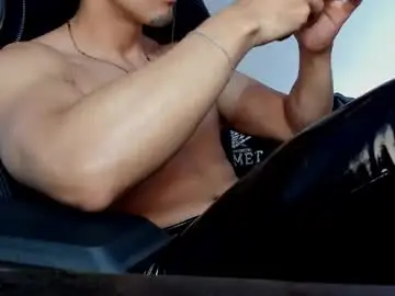 Chaturbate Watch Live Sex Cams of tommy_bred