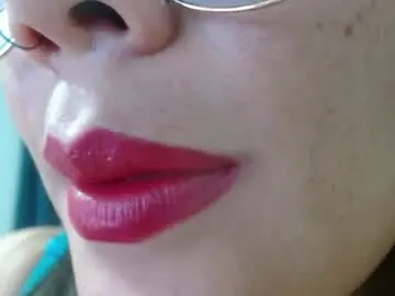 Chaturbate Adult Webcams of miss_evoleth2