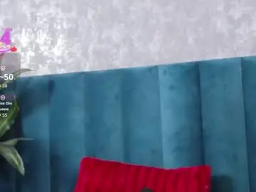 Chaturbate Live Sex Cam of roxie_anne