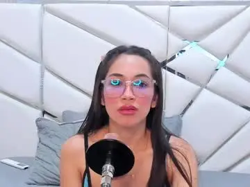 Chaturbate Live Sex Cam of gabbieskinny