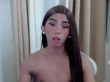 Chaturbate Live Sex Cam of hot_khianna