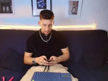 Chaturbate Watch Live Sex Cams of emiliocum_24
