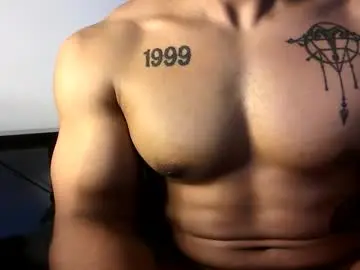 Chaturbate Live Sex Cam of vegasluv702