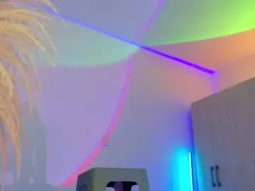 Chaturbate Live Sex Cam of liiamluna