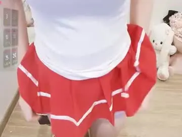Chaturbate Live Sex Cam of lee_cute18