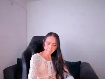 Chaturbate Nude Webcam of cleoember_