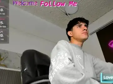 Chaturbate Nude Webcam of dyla_n18_