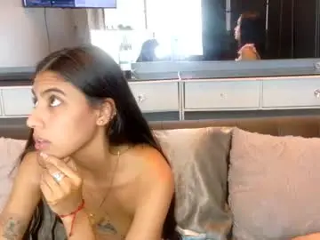 Chaturbate Live Porn of littlejennifer18