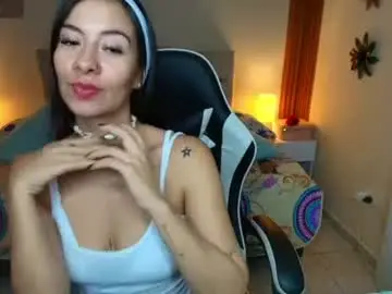 Chaturbate Free Live Porn of emiily_skinny