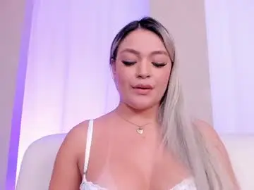 Chaturbate Live Sex Cam of milaowens
