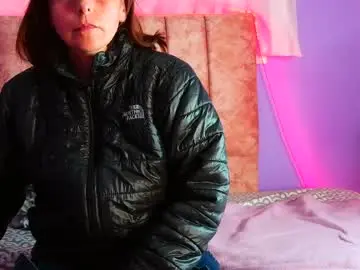 Chaturbate Live Sex Cam of ava_raye