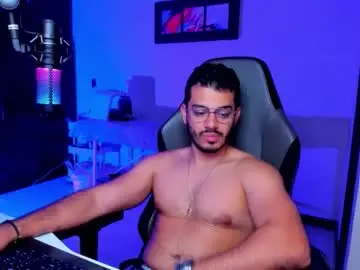Chaturbate Watch Live Sex Cams of bruno_diaz31