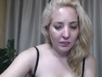 Chaturbate Free Live Porn of ohsweetmari