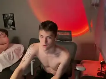 Chaturbate Live Sex Cam of pinkmen52