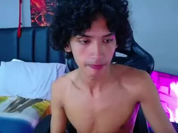 Chaturbate Free Live Porn of tayronx33