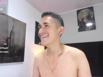 Chaturbate Live Sex Cam of adam_walker_1