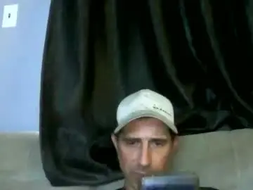 Chaturbate Live Sex Cam of fouraide42