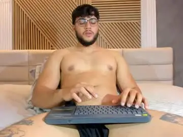Chaturbate Live Sex of mikefox__