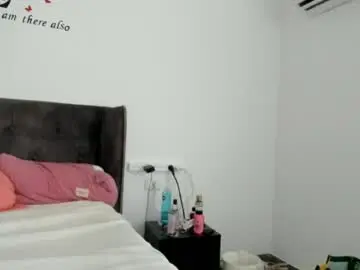 Chaturbate Live Sex Cam of maayanlevi001