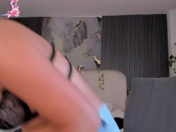 Chaturbate Watch Live Sex Cams of carolinefyre