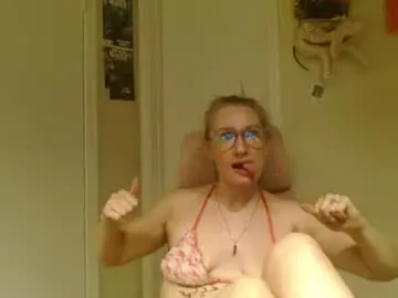 Chaturbate Nude Webcam of braindeadbetty