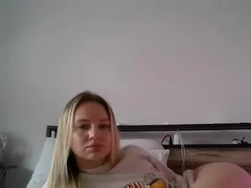 Chaturbate Sex Cam of moon_light_girl