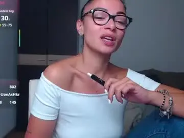 Chaturbate Best live sex cam show of serenesophi