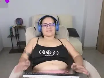 Chaturbate Live Sex Cam of moonwoman_