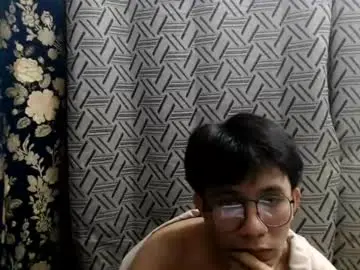 Chaturbate Live Porn of petiteasian_boy