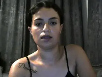Chaturbate Best live sex cam show of emilly_daniel