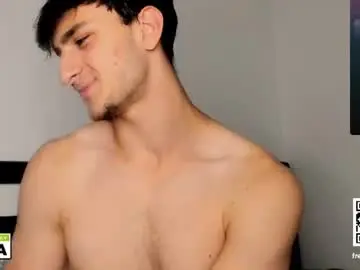 Chaturbate Live Sex of 19_david_19