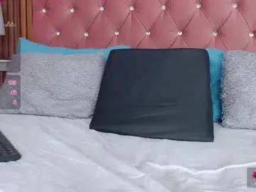 Chaturbate Live Sex Cam of gissellsaenz