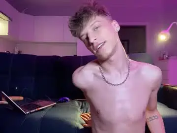 Chaturbate Best live sex cam show of andytwinkkk