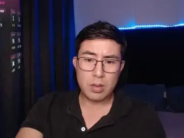 Chaturbate Sex Chat of andrewmhilton_