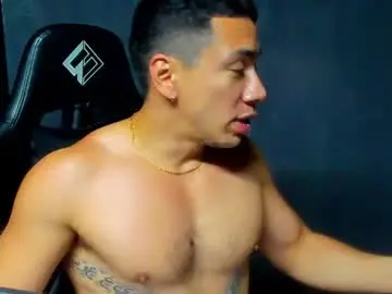 Chaturbate Live Porn of bastian_franco01