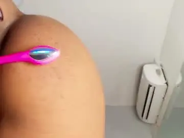 Chaturbate Free Live Porn of kayna_gomez