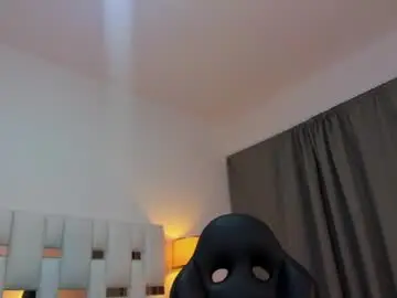 Chaturbate Live Sex Cam of iamcharlotte19